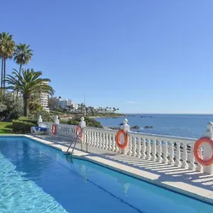En Urb Primera Linea De Playa Apartamento