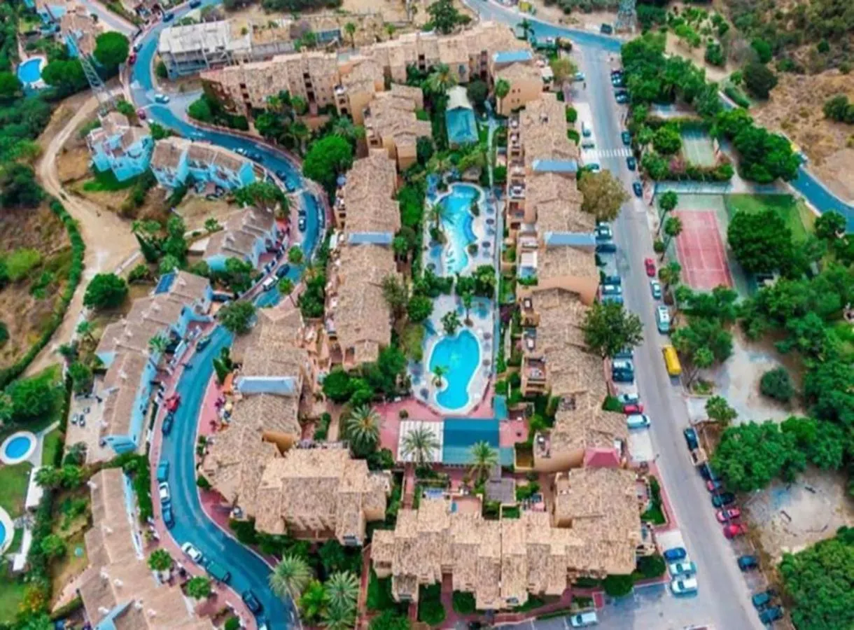 Spacious Apt In Oasis Riviera Malaga