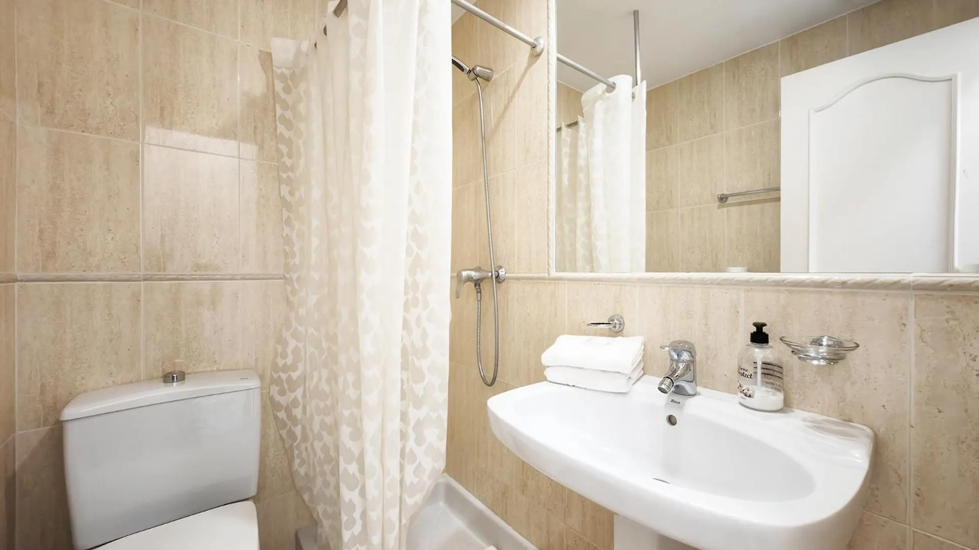 Apartment Spacious Apt In Oasis Riviera Malaga