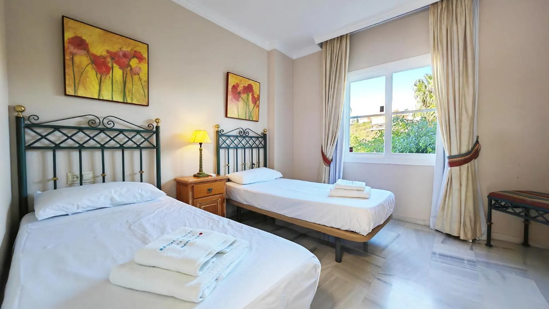 Spacious Apt In Oasis Riviera Malaga Spain
