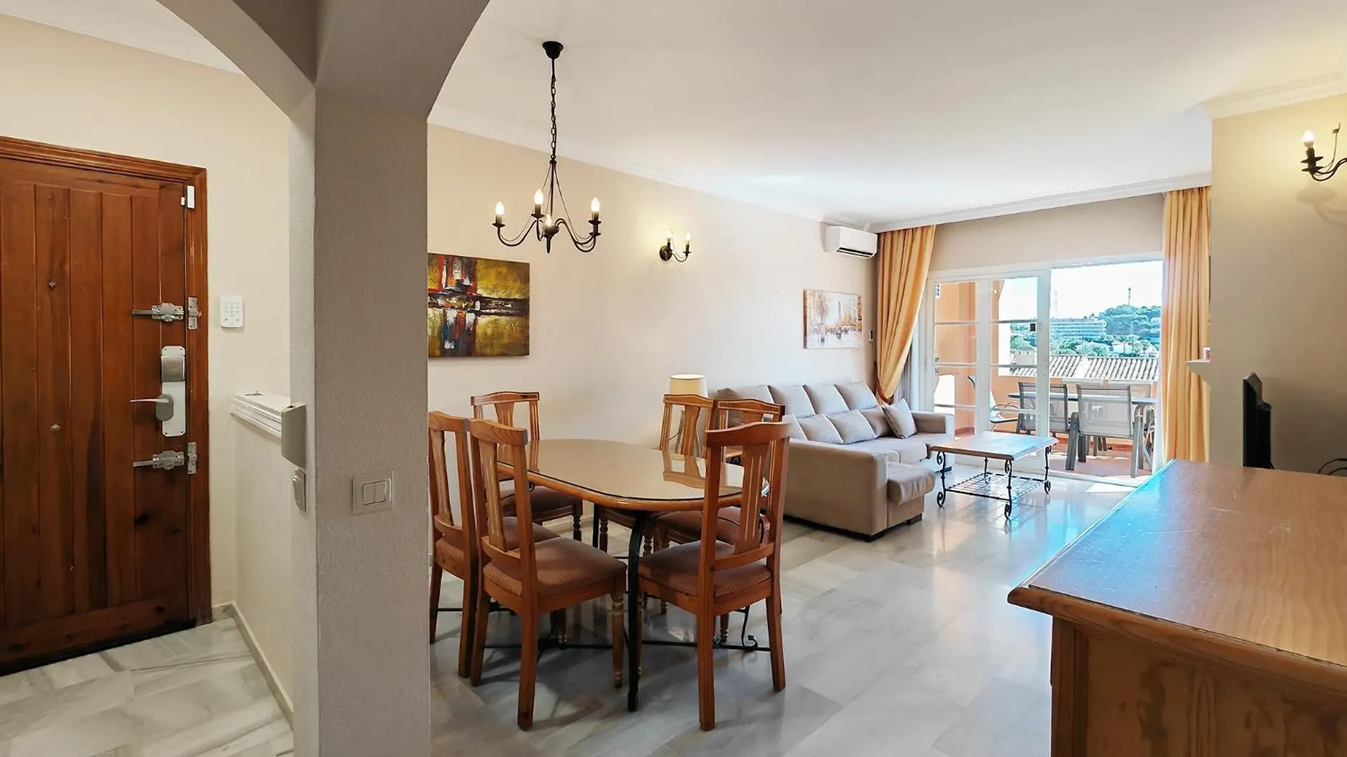 Spacious Apt In Oasis Riviera Malaga Apartment