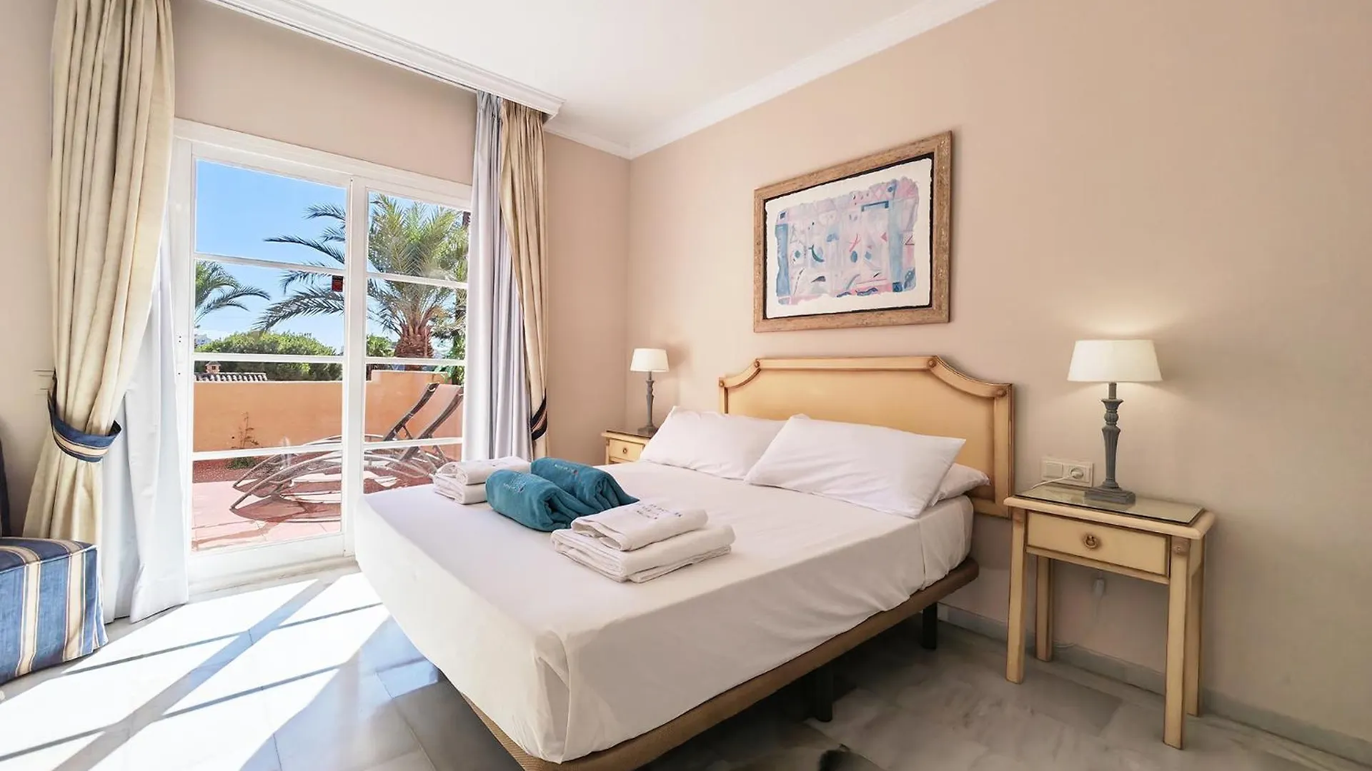 Spacious Apt In Oasis Riviera Málaga 0*,