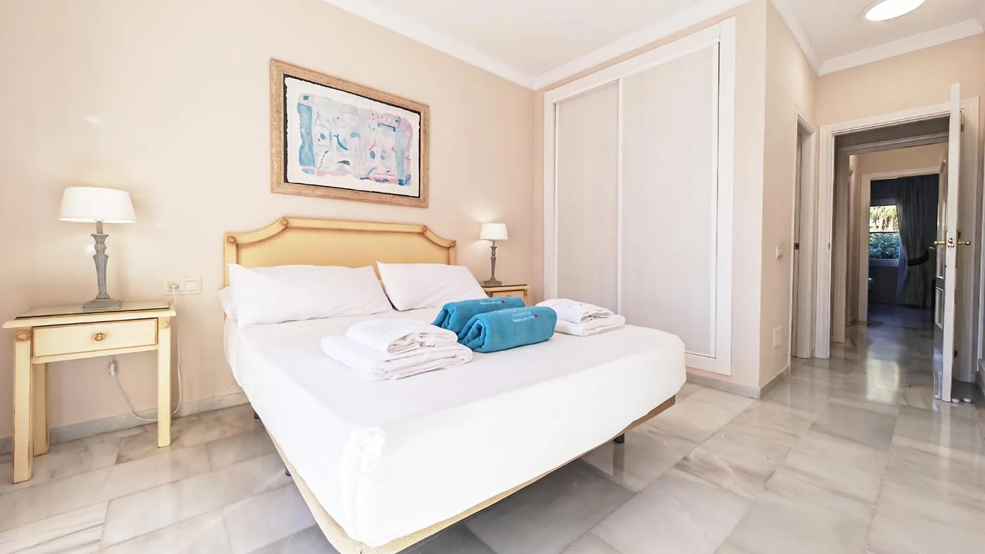 Spacious Apt In Oasis Riviera Málaga