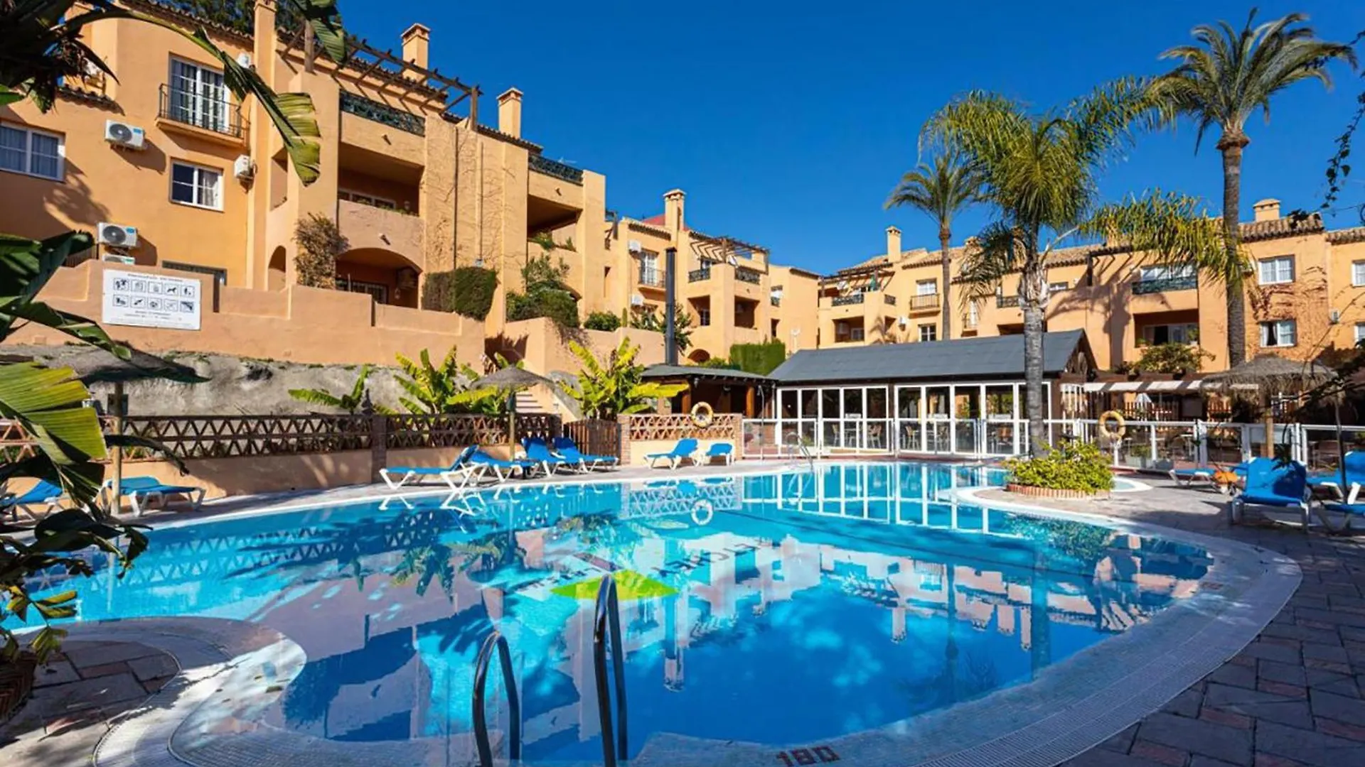 Spacious Apt In Oasis Riviera Málaga